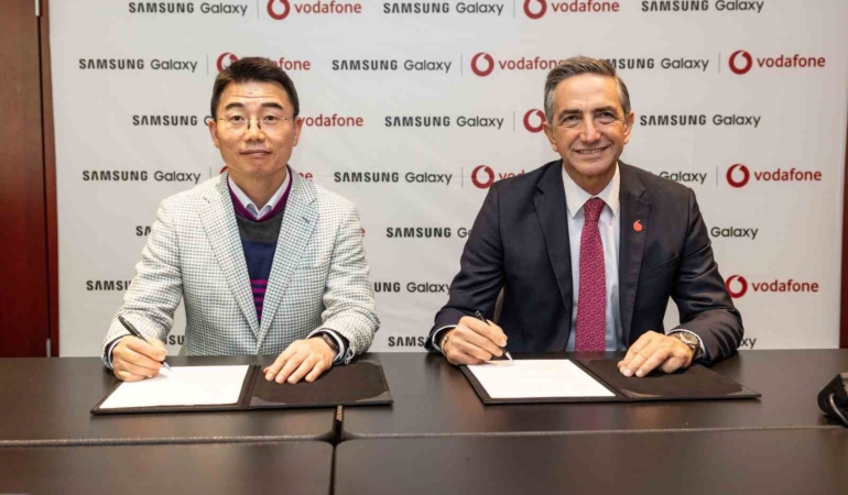 Vodafone ve Samsung’dan Mobil Dünya Kongresi’nde yeni 5G’li cihaz iş birliği