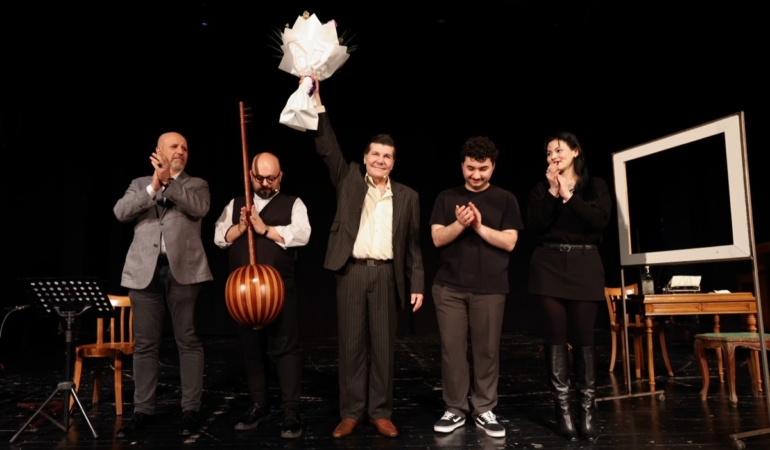 ‘Veli’nin Oğlu Orhan’ Küçükçekmece’de seyirciyle buluştu