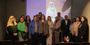 Çanakkale’de "Savaşın Gölgesinde Kadın" Paneli Düzenlendi