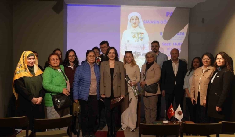 Çanakkale’de "Savaşın Gölgesinde Kadın" Paneli Düzenlendi