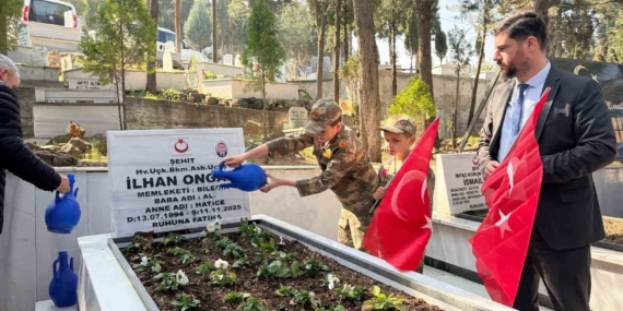 Bayram öncesi şehit mezarlıkları ter temiz oldu