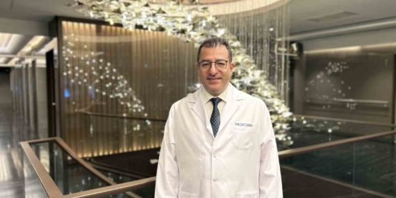 Erkeklerde diş estetiğinde yeni moda: Grillz