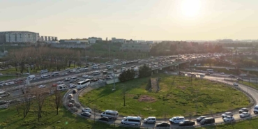 Bahçelievler Çobançeşme Kavşağı’ndaki trafiğe vatandaşlardan tepki