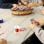 İzmit Beyaz Kalpler öğrencilerinden kadın personele el emeği 8 Mart sürprizi