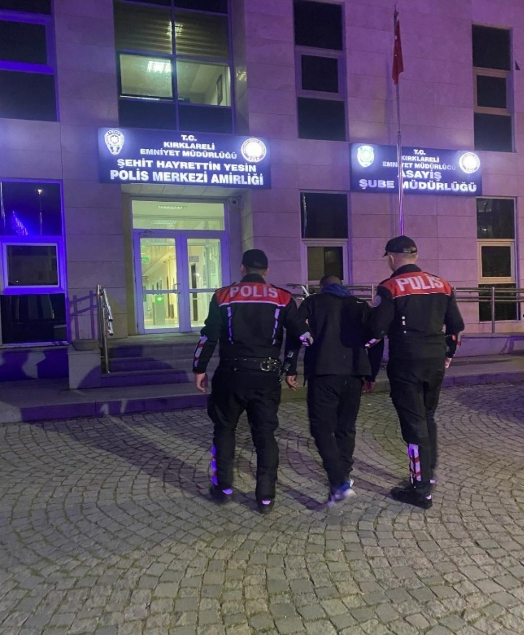 Kırklareli’nde asayiş uygulamalarında aranan 8 şahıs yakalandı