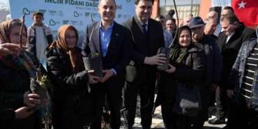 Havran’da 102 çiftçiye 2 bin 500 incir fidanı dağıtıldı