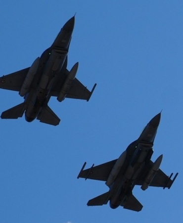 Edirne semalarında F-16 ve Akıncı’dan prova uçuşu