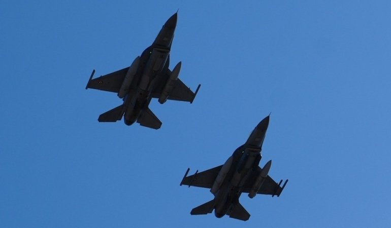 Edirne semalarında F-16 ve Akıncı’dan prova uçuşu