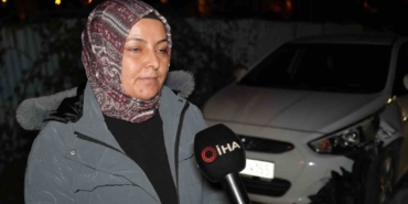 Arnavutköy’de başıboş at otomobillere çarptı: 2 araç hasar aldı