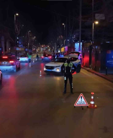 Kadıköy’de gece denetimleri: 1.2 milyon TL ceza, 159 araç trafikten men