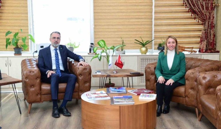 Kardeş belediyeler güç birliği için Kestel’de buluştu