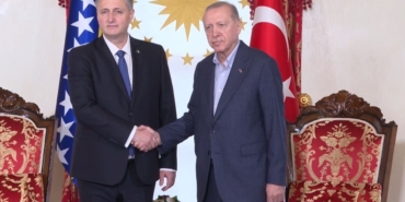 Cumhurbaşkanı Erdoğan, Bosna Hersek Devlet Başkanlığı Konseyi Başkanı Becirovic ile bir araya geldi