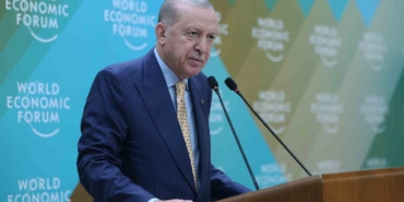 Cumhurbaşkanı Erdoğan: "Enerji piyasalarında üretim, bilişim, ulaşım ve ticaret ağlarının işleyişine kadar geniş bir alanda savaşın olumsuz etkilerini tüm dünya hissediyor"