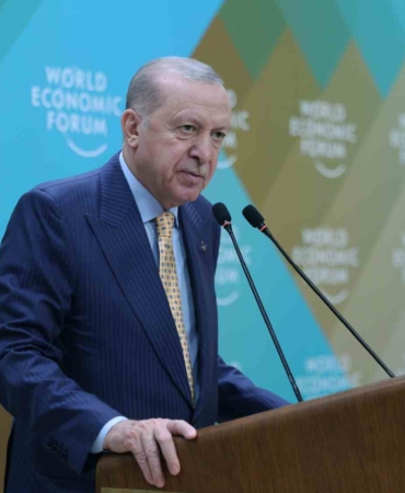 Cumhurbaşkanı Erdoğan: "Enerji piyasalarında üretim, bilişim, ulaşım ve ticaret ağlarının işleyişine kadar geniş bir alanda savaşın olumsuz etkilerini tüm dünya hissediyor"