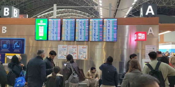 Sabiha Gökçen’de hava muhalefeti engeli: 127 sefer iptal edildi, yolcular terminalde kaldı