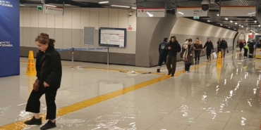 Yenibosna Metro durağını su bastı