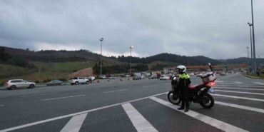 Bayram dönüşü Bursa otoyolunda yoğunluk: İstanbul istikametinde trafik yavaşladı