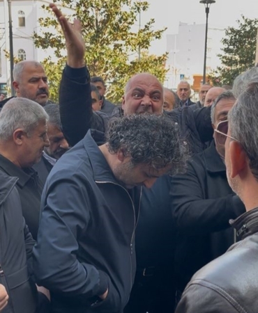 Bursa’da halk otobüsü esnafı belediye önünde toplandı