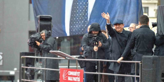 CHP Genel Başkanı Özel: "Ben milletimden utandım o görüntüler adına. Ben özür diyorum milletimden"