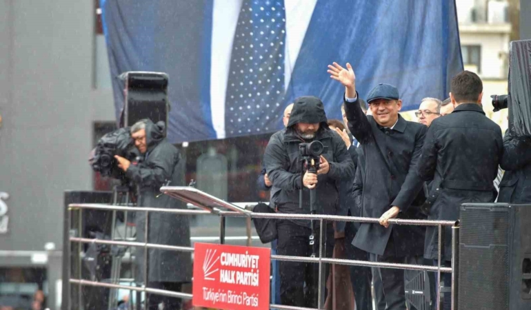 CHP Genel Başkanı Özel: "Ben milletimden utandım o görüntüler adına. Ben özür diyorum milletimden"