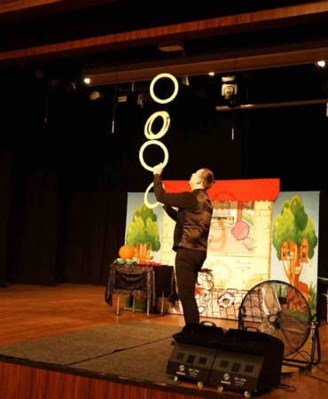 Esenyurt’ta ara tatil şenliği coşkusu: Çocuklar doyasıya eğlendi