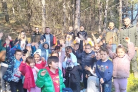 Edremitli öğrenciler Kazdağları Bal Ormanına fidan dikti