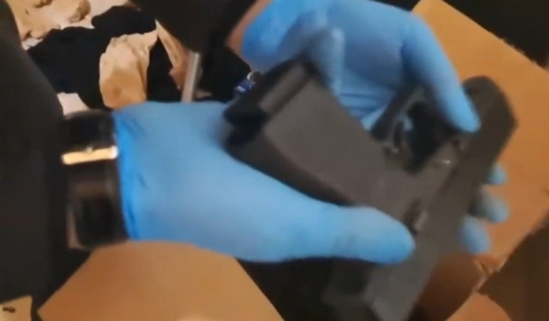 İstanbul’da kaçak silah operasyonu: 2 av tüfeği ve 122 tabanca ele geçirildi