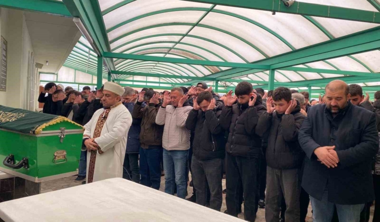 Sahurda fenalaştı, hastanede hayatını kaybetti