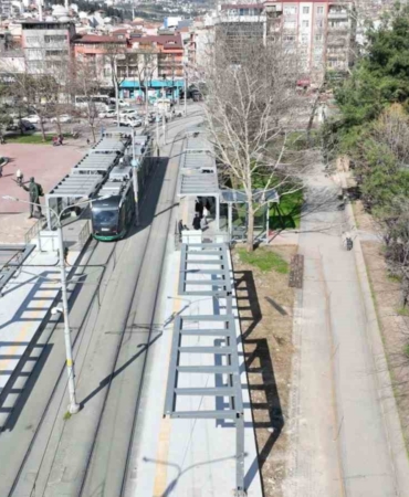 Akçaray tramvay hattının yolcu kapasitesi iki katına çıkarılıyor