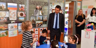 Başkan Erkan Aydın’dan çocuklara bayram ziyareti