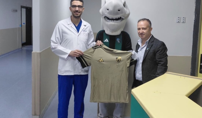 Kocaelispor’dan doktorlara Tıp Bayramı sürprizi