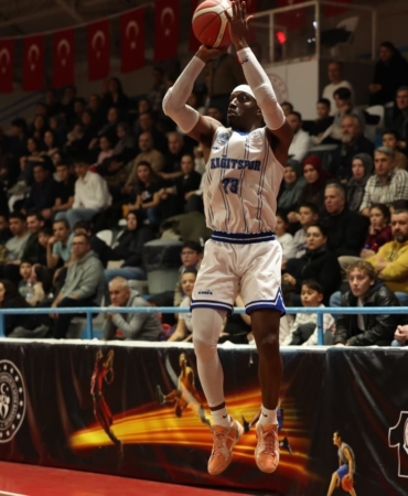 Kağıtsporlu basketbolcular Süper Lig hedefine odaklandı