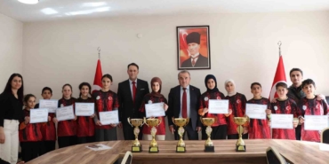 Bilecik’te ‘Floor Curling’ başarı belgeleri sahiplerini buldu