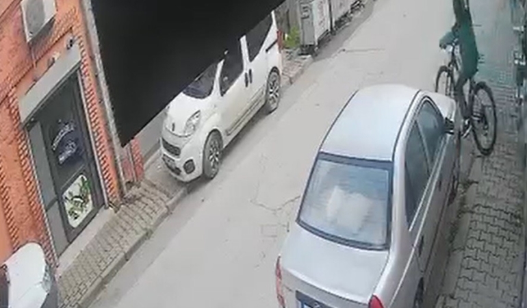 Çalınan bisikletini ertesi gün buldu