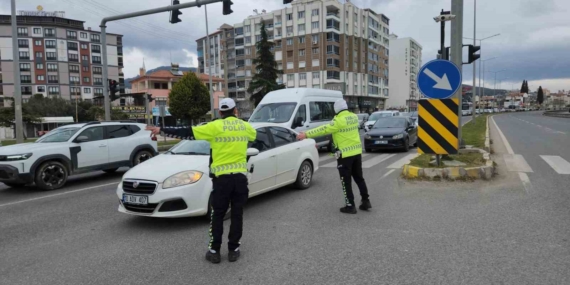 Balıkesir’de arife günü trafik yoğunluğu