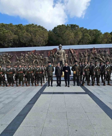 Atatürk’ün taarruzu değil ölmeyi emrettiği "57. Alay" yeniden kuruldu