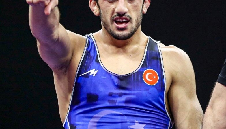 U23 Avrupa Şampiyonası’nda Azat Sarıyar’dan bronz madalya