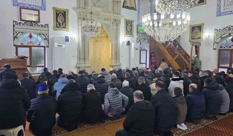 Bandırma’da 72 yıllık gelenek cami içinde sürdürüldü