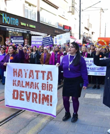 Bursalı Kadınlardan özgürlük ve eşitlik yürüyüşü