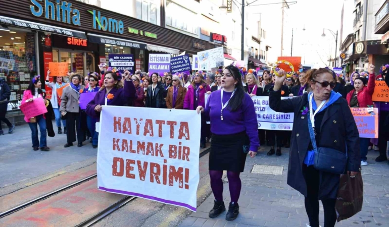 Bursalı Kadınlardan özgürlük ve eşitlik yürüyüşü