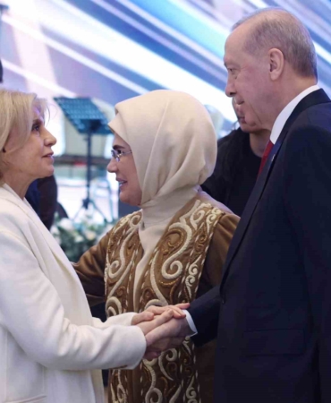 Cumhurbaşkanı Erdoğan: "Her kim, kadına ve çocuğa şiddet uyguluyorsa, zulmediyorsa insanlıktan nasibini almamış demektir"