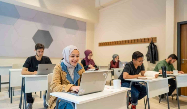 TÜRGEV ve İZÜSEM’den gençliğin çok yönlü gelişimine ortak adım