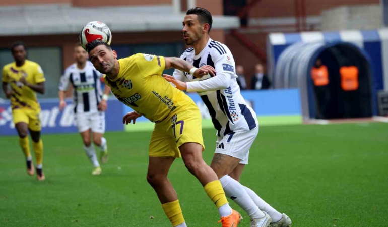 Trendyol Süper Lig: Kasımpaşa: 1 - Eyüpspor: 0 (İlk yarı)