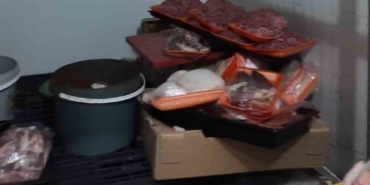 Baskın yapılan kasaptan mide bulandıran küflü ve bozuk etler çıktı