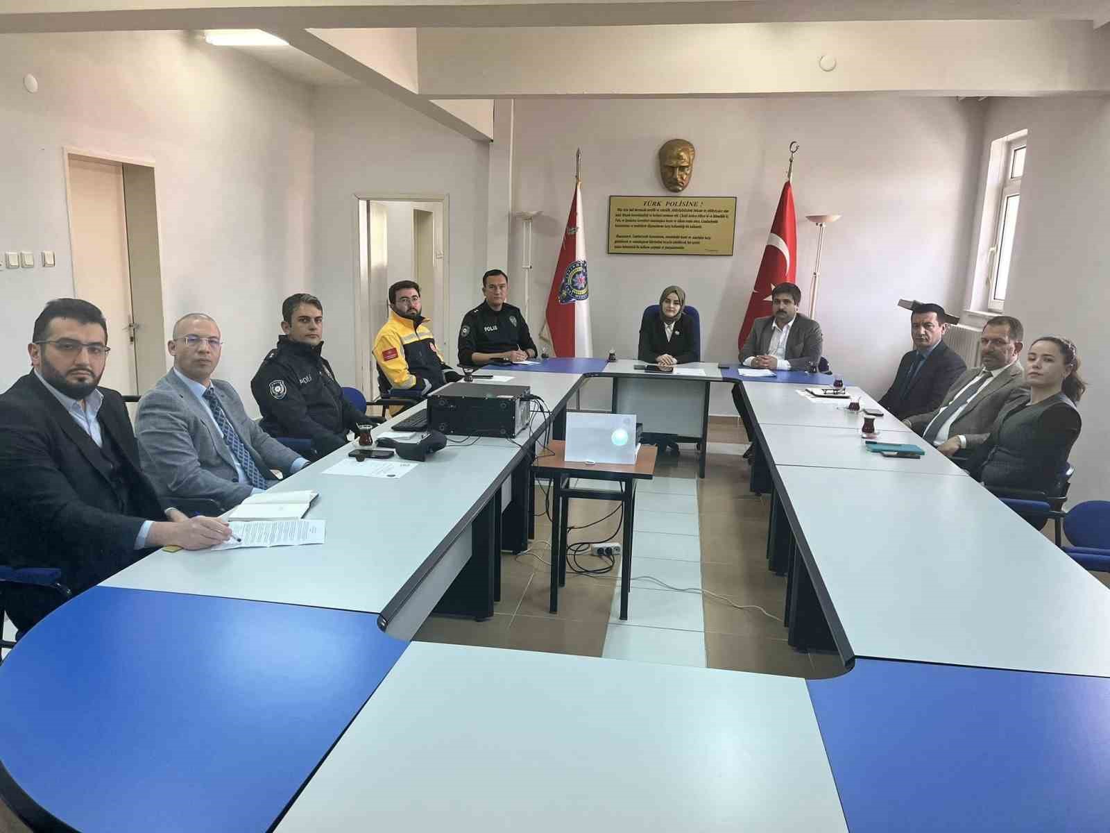 Bilecik’te kadına yönelik şiddetle mücadele toplantısı