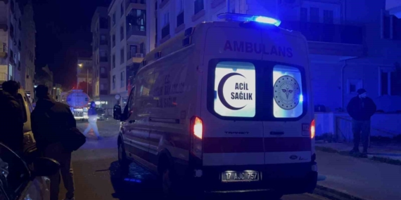 Çanakkale’de ev yangını: Mahsur kalan kişi kurtarıldı