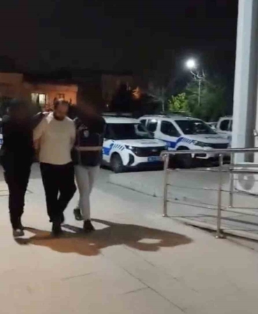 Bursa’da kesinleşmiş hapis cezası bulunan 2 firari yakalandı
