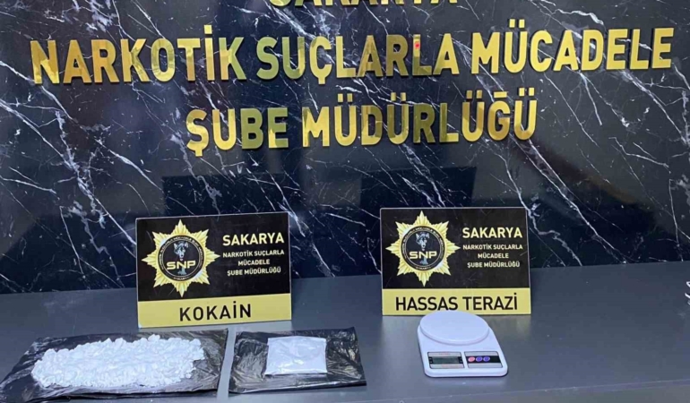 Yolcu otobüsünde yarım kilo kokain ele geçirildi: 2 kişi tutuklandı