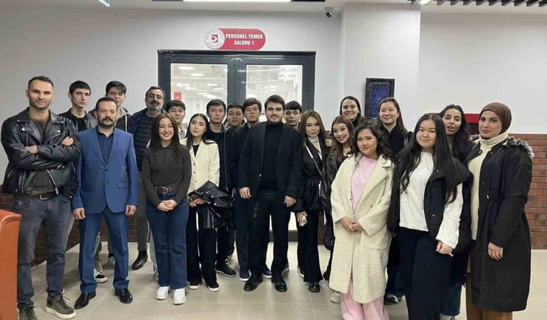 BŞEÜ’de uluslararası öğrencilerle Ramazan iftarı düzenlendi