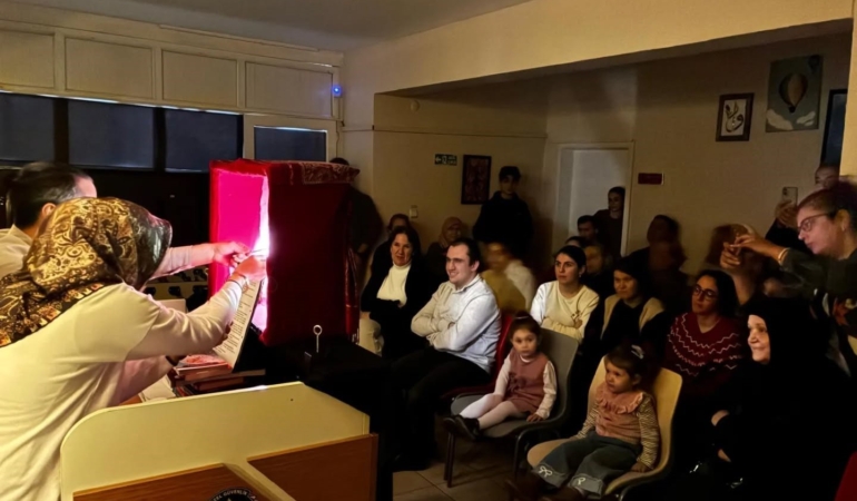 Bilecik’te özel ihtiyaçlı bireyler için Karagöz ve Hacivat gösterisi